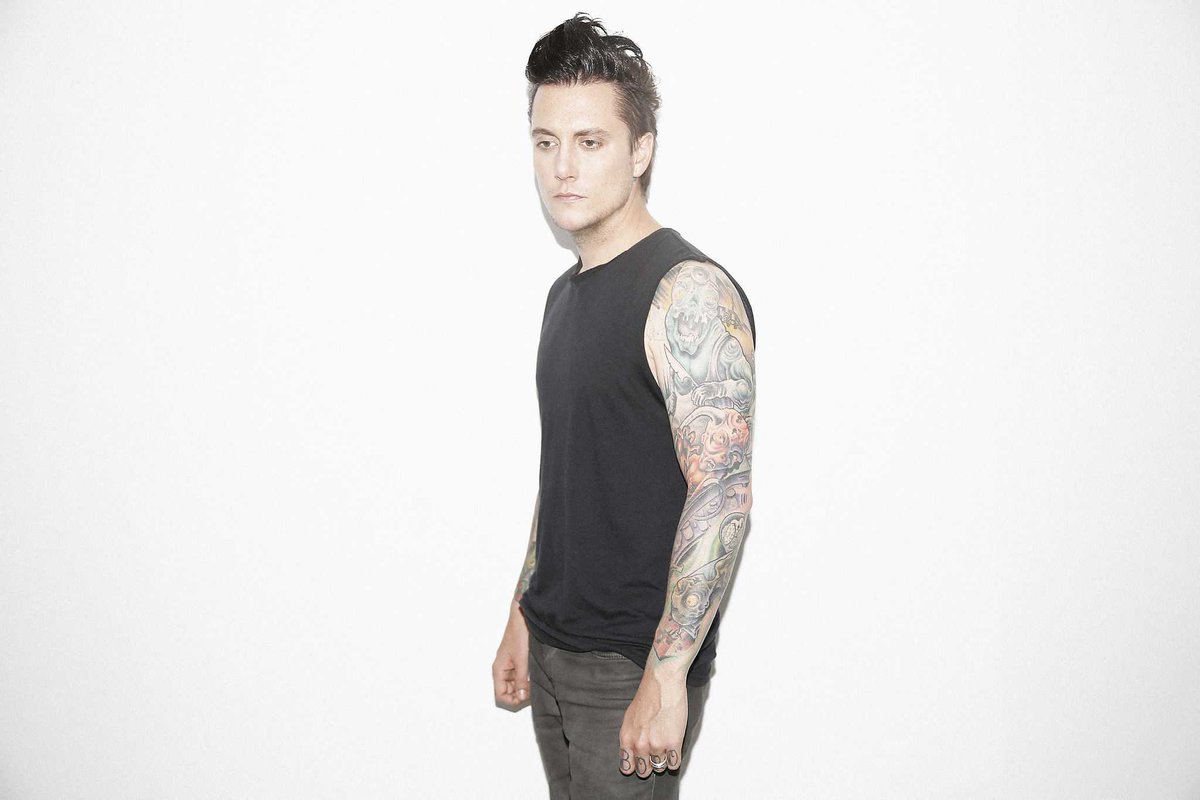 Brian doing a photoshoot for MYROCK Magazine in London, England on the Hail to the King promo tour - 29th August 2013

📷: Francois Berthier - <a href="/fberthier/">Francois Berthier</a>