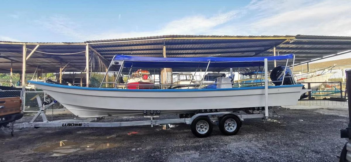 7750mm Boat trailer