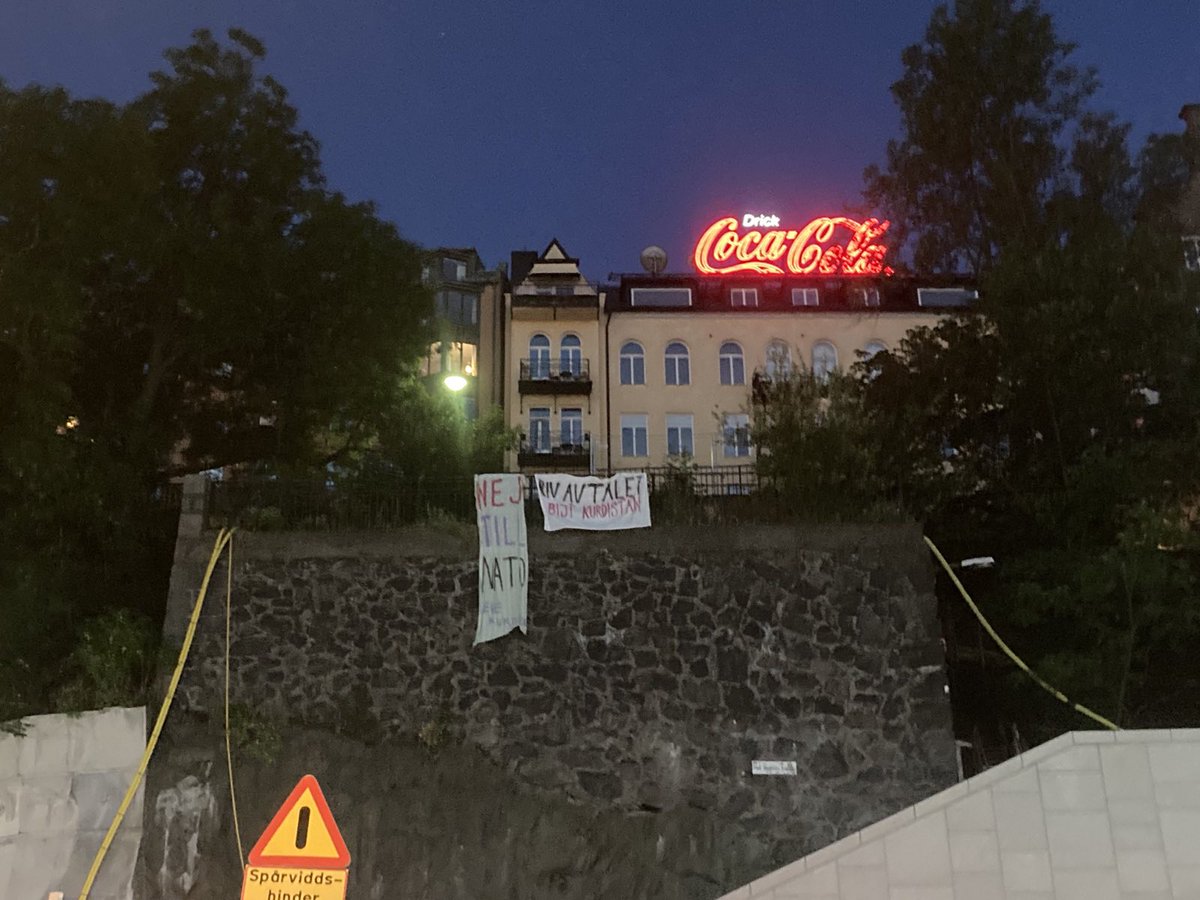 realrojkom's tweet photo. Spottad igår - Slussen, Stockholm: https://t.co/tG6SQCPnmb