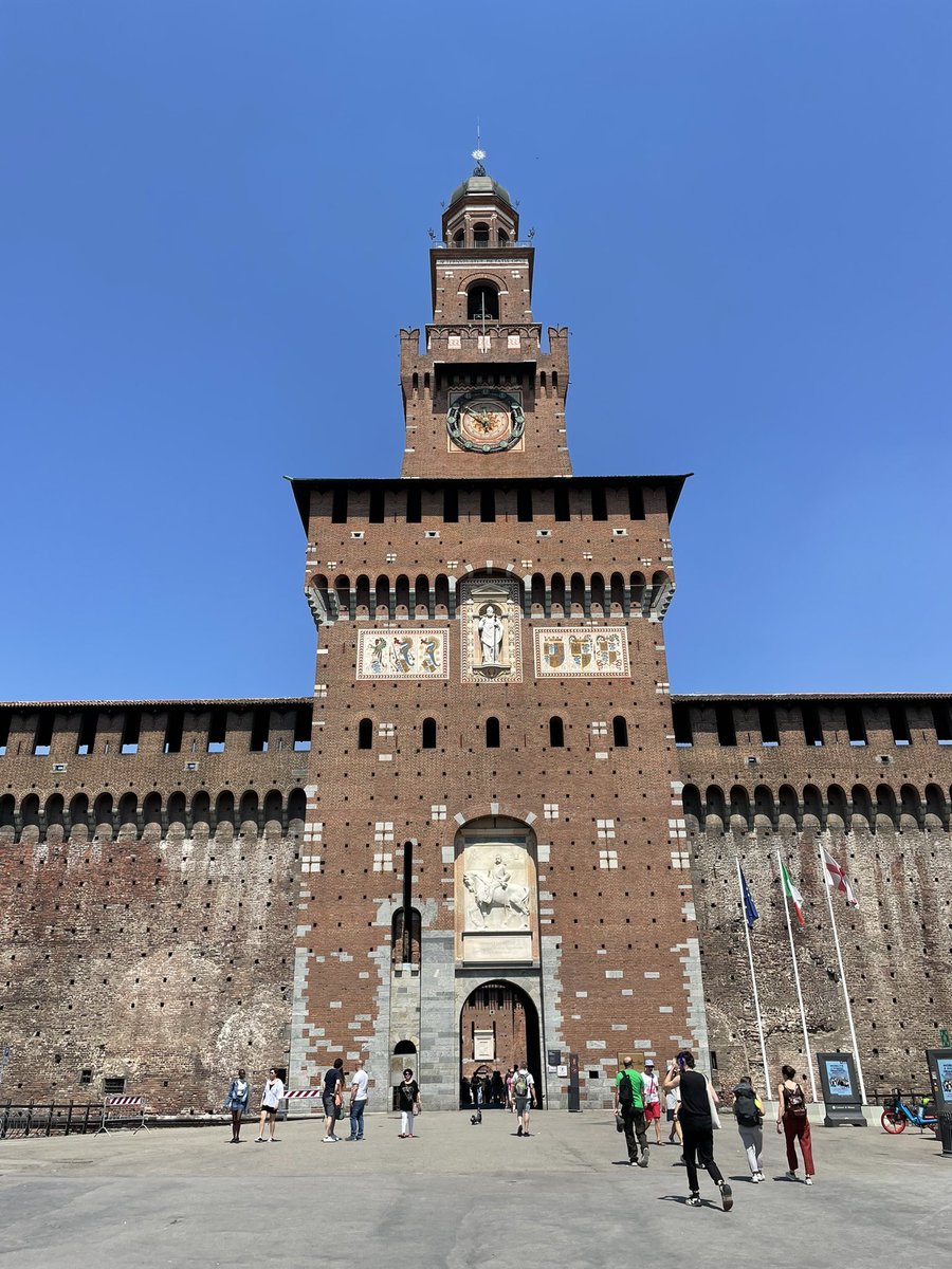 SMDS_research's tweet image. Wow it’s hot in Milan! Spent a fabulous day sightseeing and can’t wait for #ESHRE2022 main programme to start tomorrow @NMacklon @profscottnelson @profdicanderson @ESHRE @RitaVassena @theESHRE5 #reproscience