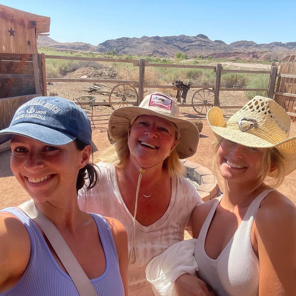 Wildwildwest1's tweet photo. Let’s celebrate our beloved America. Happy 4th of July! 
.
“Horseback Riding in the Nevada Desert at a working horse farm was AMAZING!”
📸 Michelle Santini
.
https://t.co/ylbpNh7Q8O

#freedom #July4th2022 #USA 
#vegas #adventure #nevada https://t.co/gLptLxjGMV