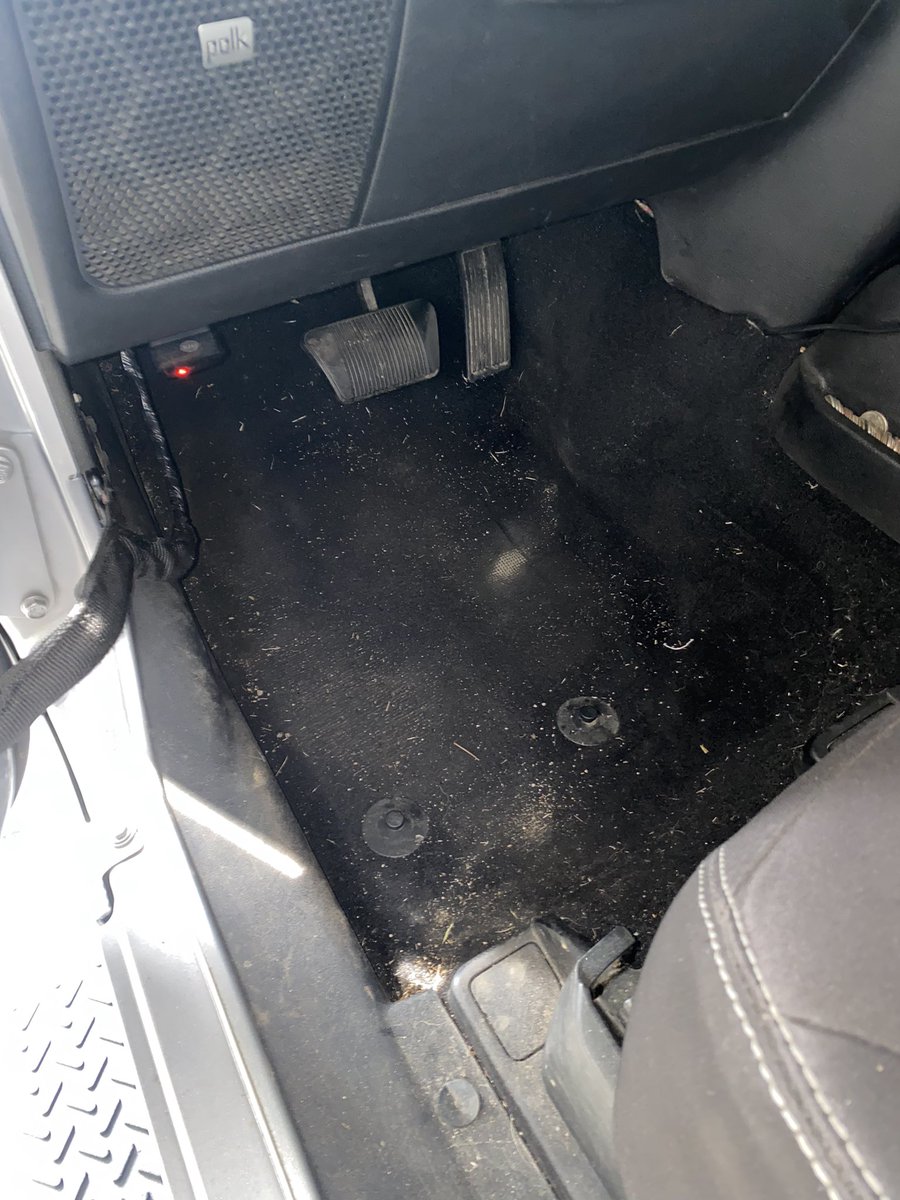 KbKhaleel's tweet photo. Nice interior clean on a two door Jeep. Make sure to hit me for best clean in town !!! https://t.co/PXSwWZaJ07