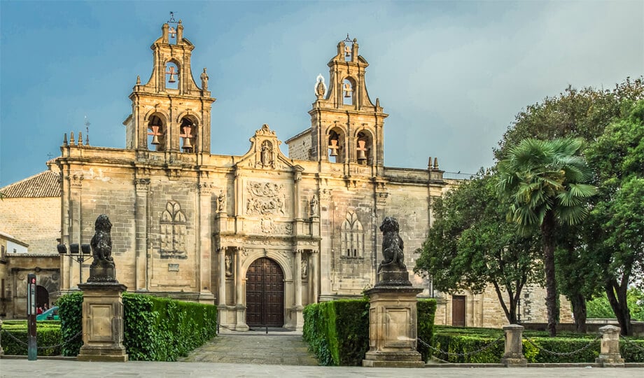 victoriamolcc's tweet photo. Hoy se cumplen 19 años desde que la UNESCO declaró a Úbeda y Baeza como ciudades Patrimonio de la Humanidad “por los valores excepcionales de su patrimonio artístico renacentista (...) y su proyección cultural que trasciende al resto de España e Iberoamérica”. 🏦 https://t.co/TXp23c57aO