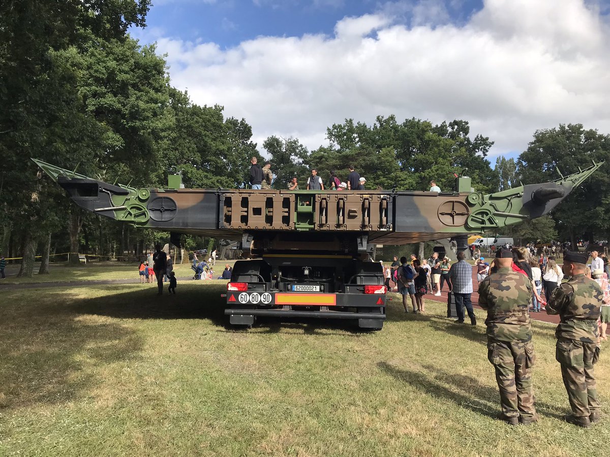 PSimonOF's tweet image. Gros succès du #pont flottant motorisé (#PFM) venu du #6eRG d’#Angers pour les portes ouvertes du @11e_RAMa @ouestfrance35 @CDC_11eRAMa @9_BIMa_AdT @Edegrandmaison @PatrikSteiger