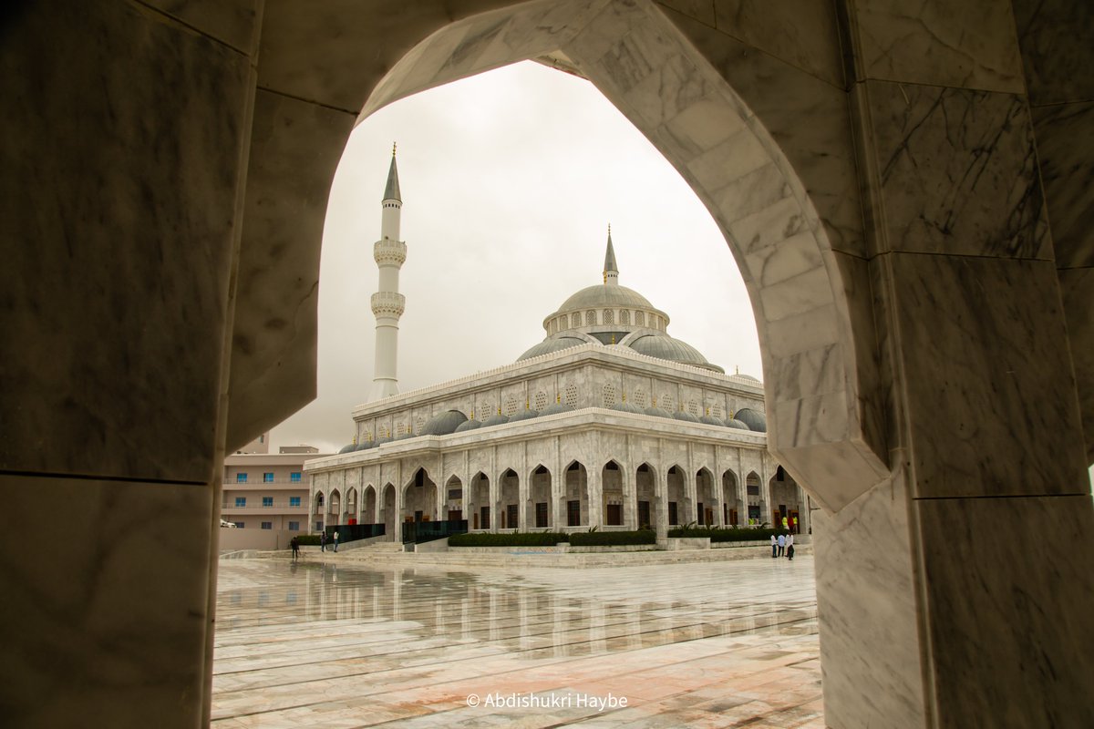 Abdishukrihaybe's tweet image. Photos from the newly built mosque in #Mogadishu, #Somalia.
