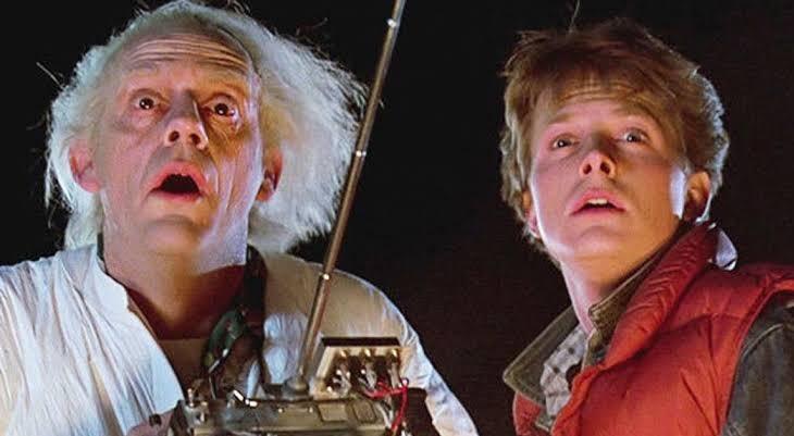 ImagenRetro's tweet photo. Un día como hoy pero de 1985, se estrenó "Back to the Future", película que daba inicio a una de las trilogías más icónicas del cine. https://t.co/B6L22b8ZNn