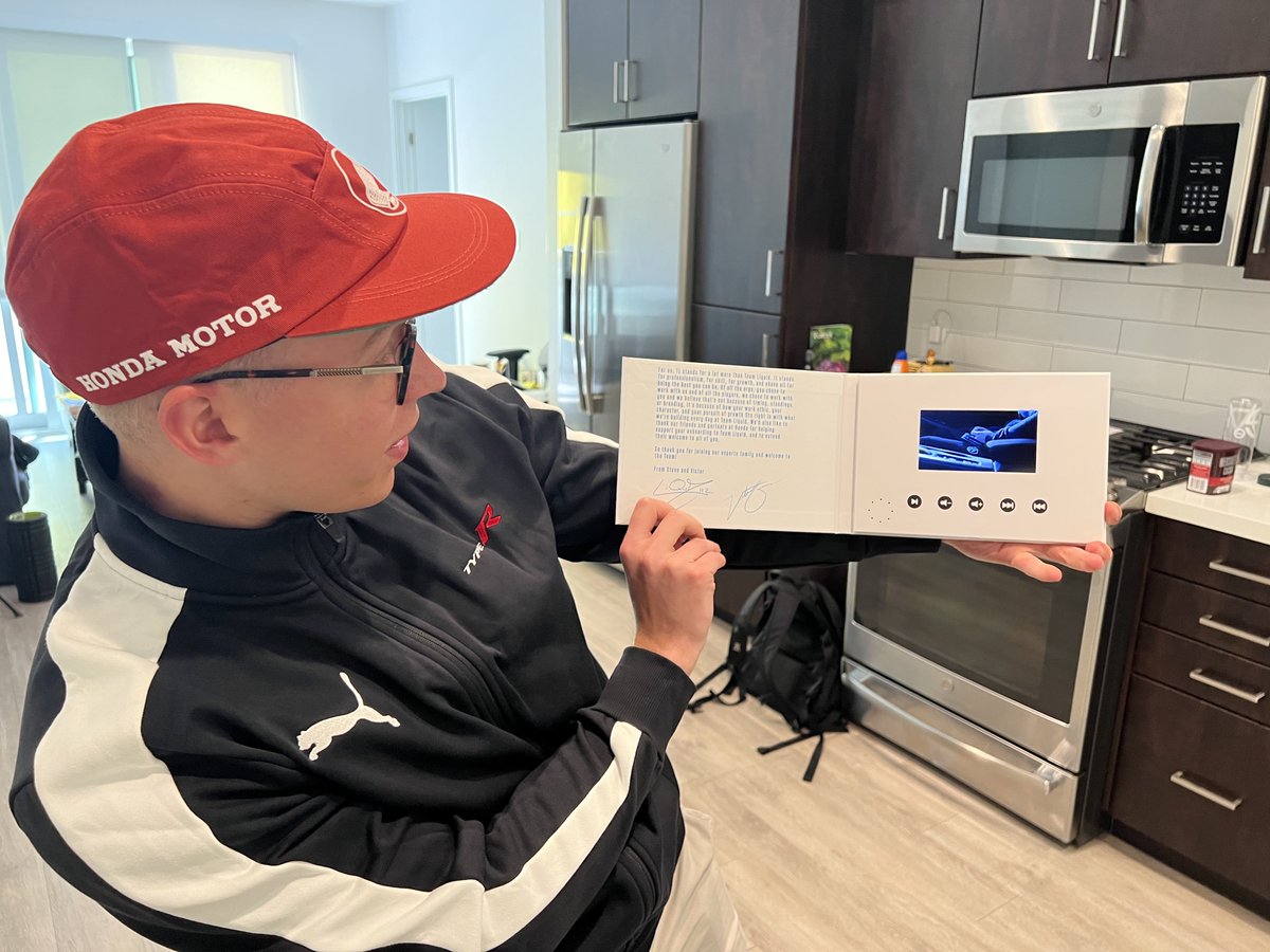 Got surprised this week with a bunch of cool stuff, the hat is my favourite. THANK YOU <a href="/Honda/">Honda</a>