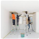 脚立の運用が危険極まりない!真似してはいけません。正しい使い方拡散!