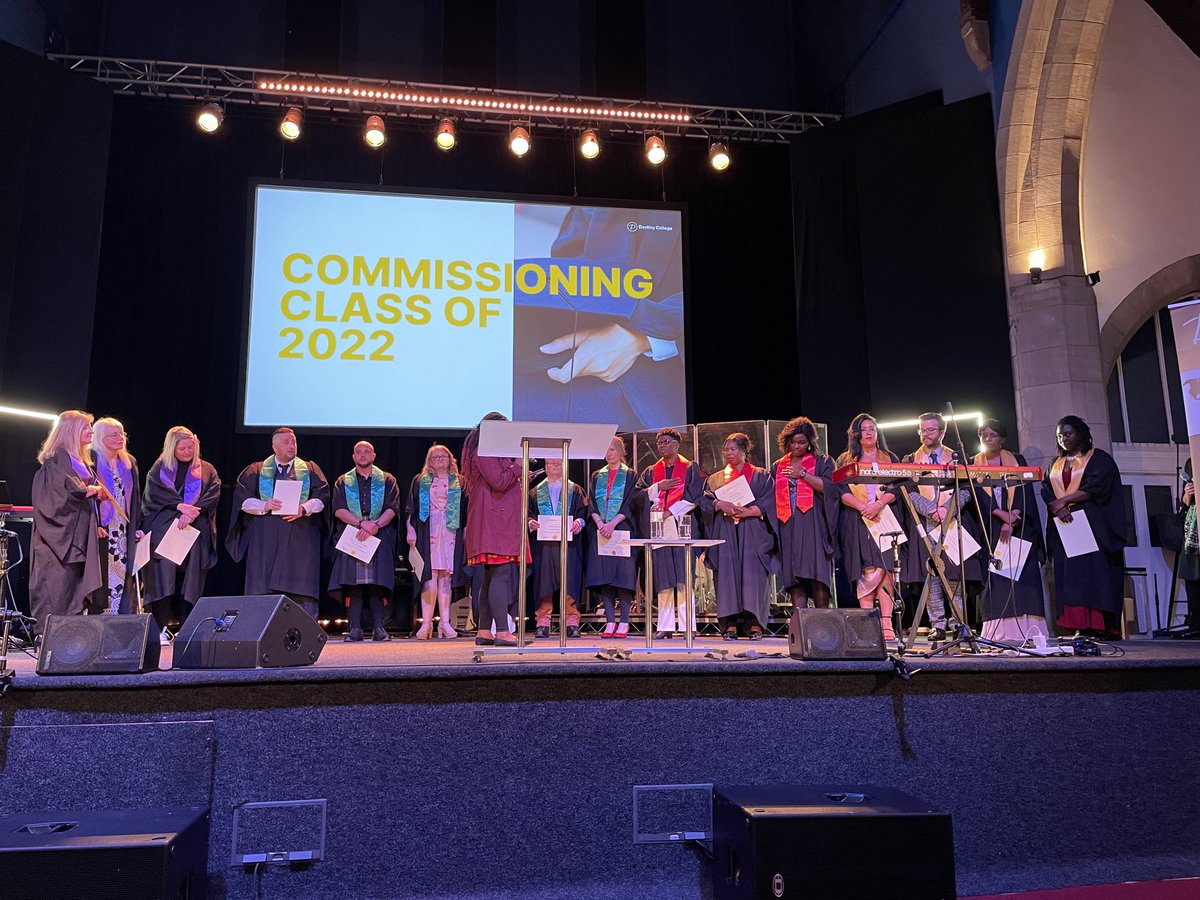 Such a joy to commission class of ‘22 ⁦<a href="/DestinyCollege/">Destiny College</a>⁩