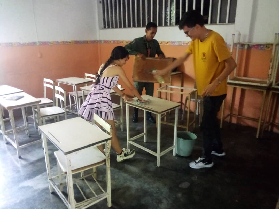 E.B. José María Córdoba del Municipio Panamericano, Estado TÁCHIRA, activa el día 02 de julio con #BricomilesActivasEnEducacion