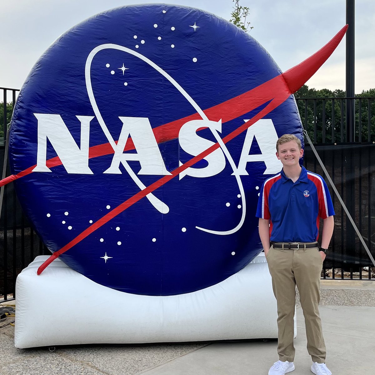 ZColovos's tweet image. I am excited to say that will be at @NASA_Johnson as a Mechanical Engineering intern this fall! My family/friends have been so supportive during this time and I am beyond thankful for them. Thank you also to the educators and that have helped be become the student I am today!