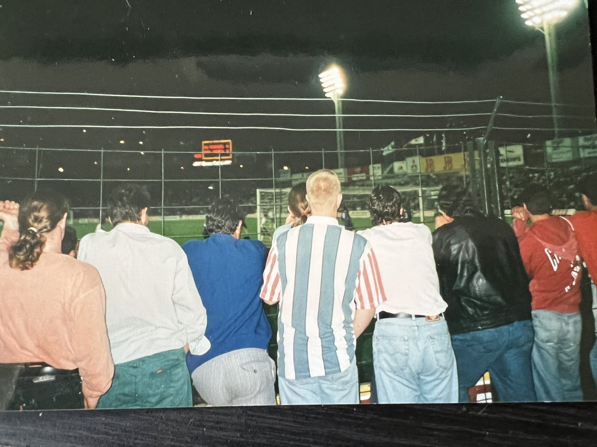 TristanBVB09Fan's tweet photo. @ArmadaSur92 16/10/1993 v Real Madrid- Baja Popular https://t.co/0kUY8uUQe6