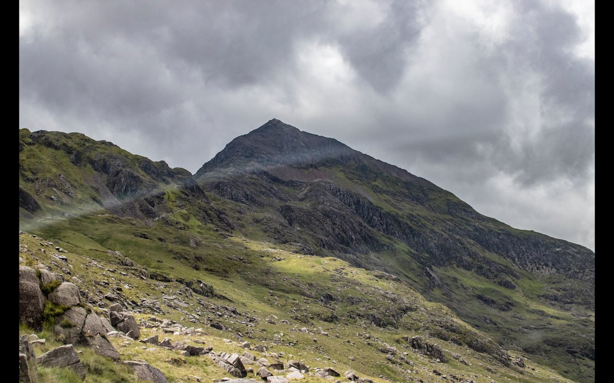 IRPictures's tweet photo. Ered Mithrin - the grey mountains #photography #mountains #wales #snowdon https://t.co/fhboCpZBVK