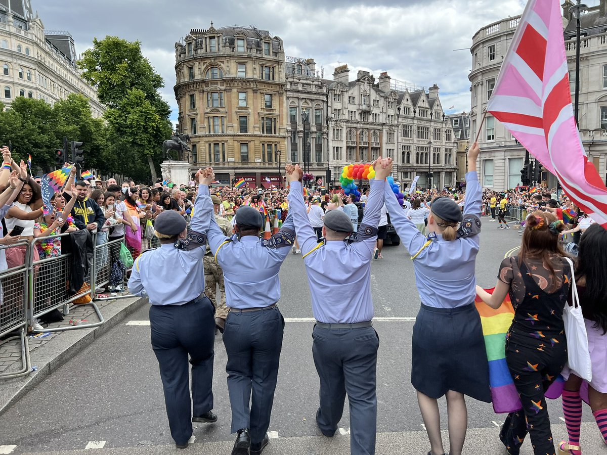 What an amazing weekend indeed at #LondonPride2022 Thank you so much to the <a href="/ACF_LGBT/">AC LGBT+ Forum</a> for inviting the @RAFAC_Aspire to join them and the <a href="/SeaCadetsUK/">Sea Cadets</a>. We made history and I’m so proud. Thank you also to the <a href="/ComdtAC/">Commandant RAF Air Cadets</a> for coming over to speak to us all. A pleasure to meet you sir.