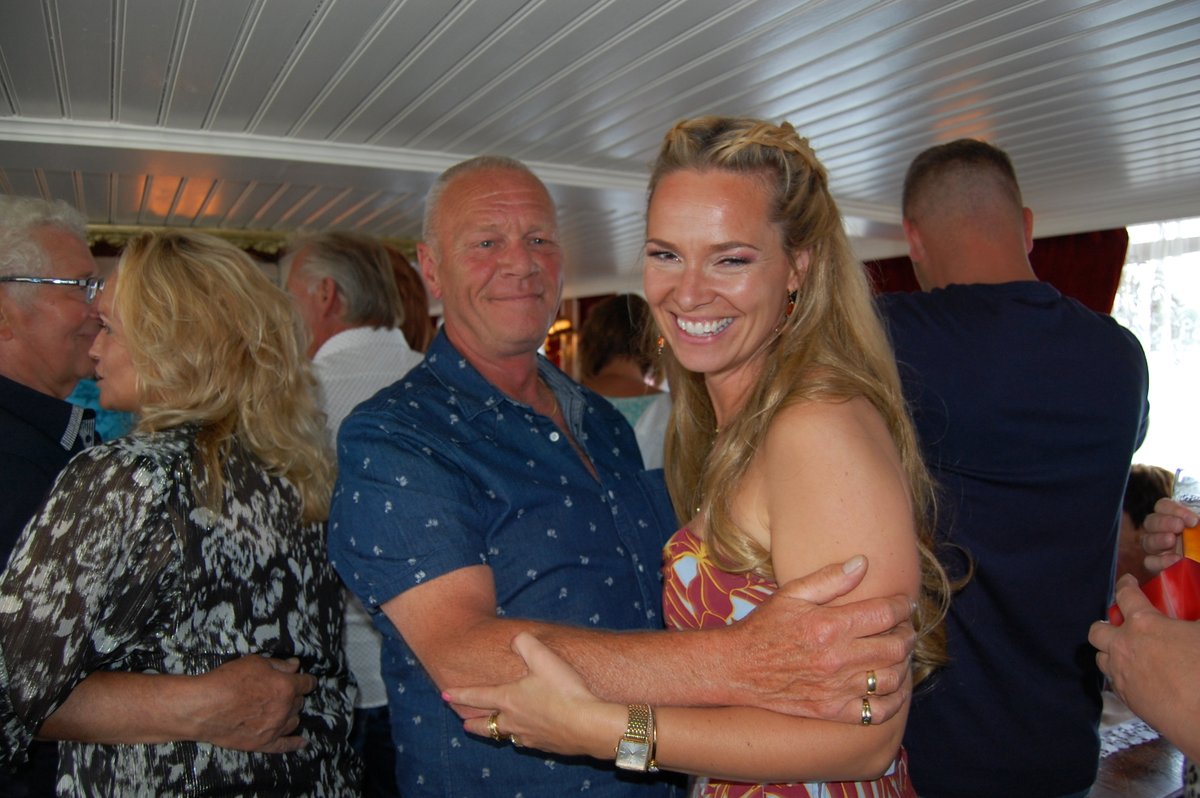 mani16_manfred's tweet photo. #msdejordaanboot #liveevent #feestboot #amsterdam https://t.co/bK7ctp98Gi