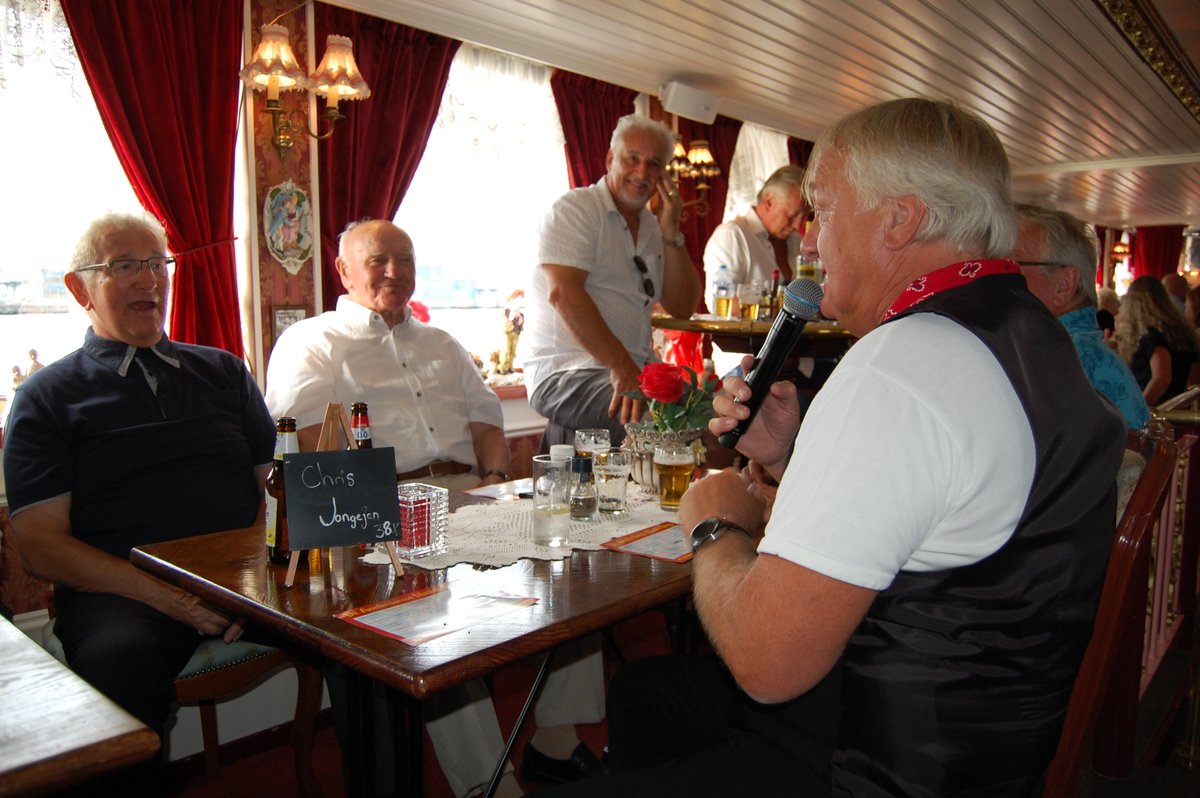 mani16_manfred's tweet photo. #msdejordaanboot #liveevent #feestboot #amsterdam https://t.co/bK7ctp98Gi
