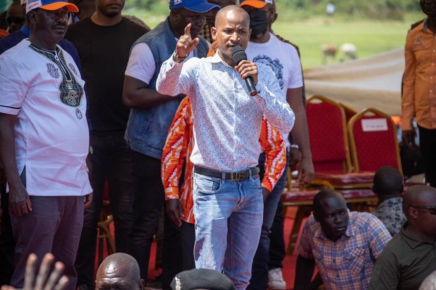 AlionyaRoseline's tweet photo. Eeeeeeeeh Yawa Homabay ๐งก
This Love is immense, we must finish this journey 15M strong. Ahsanteni Sana๐.
#AzimioInHomaBay was ๐ฅ๐ฅ
@RailaOdinga @MarthaKarua
@HEBabuOwino
@JunetMohamed
@gladyswanga @TheODMparty
|Junet|Ichaweri|louis otieno|Kidero|Musalia Mudavadi|
#Inawezekana https://t.co/u4yyaWVlIo