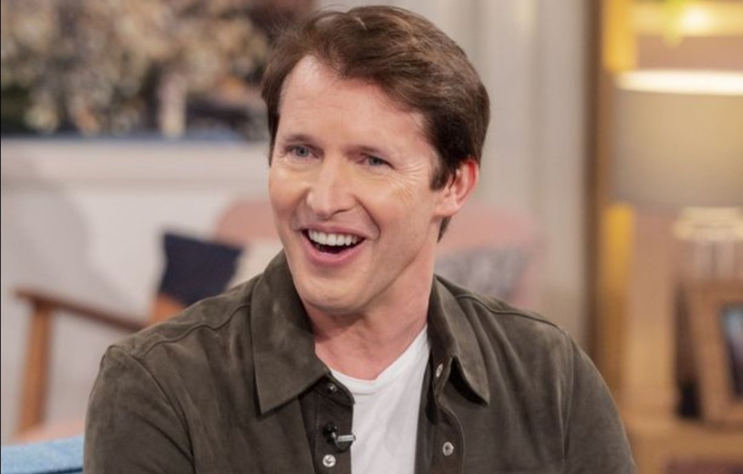 Happy Birthday to Maverick Tom Cruise 60 today. 