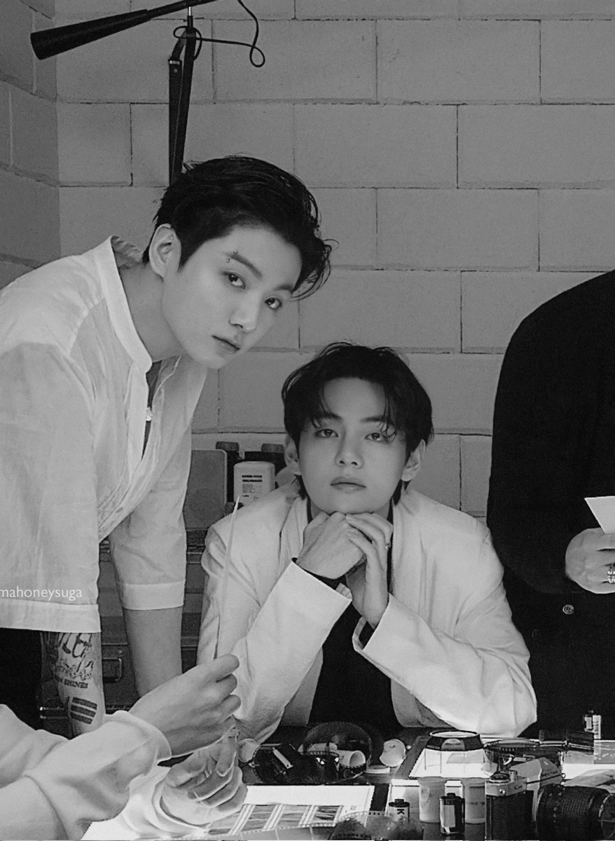 you all moved on waaaay too fast.