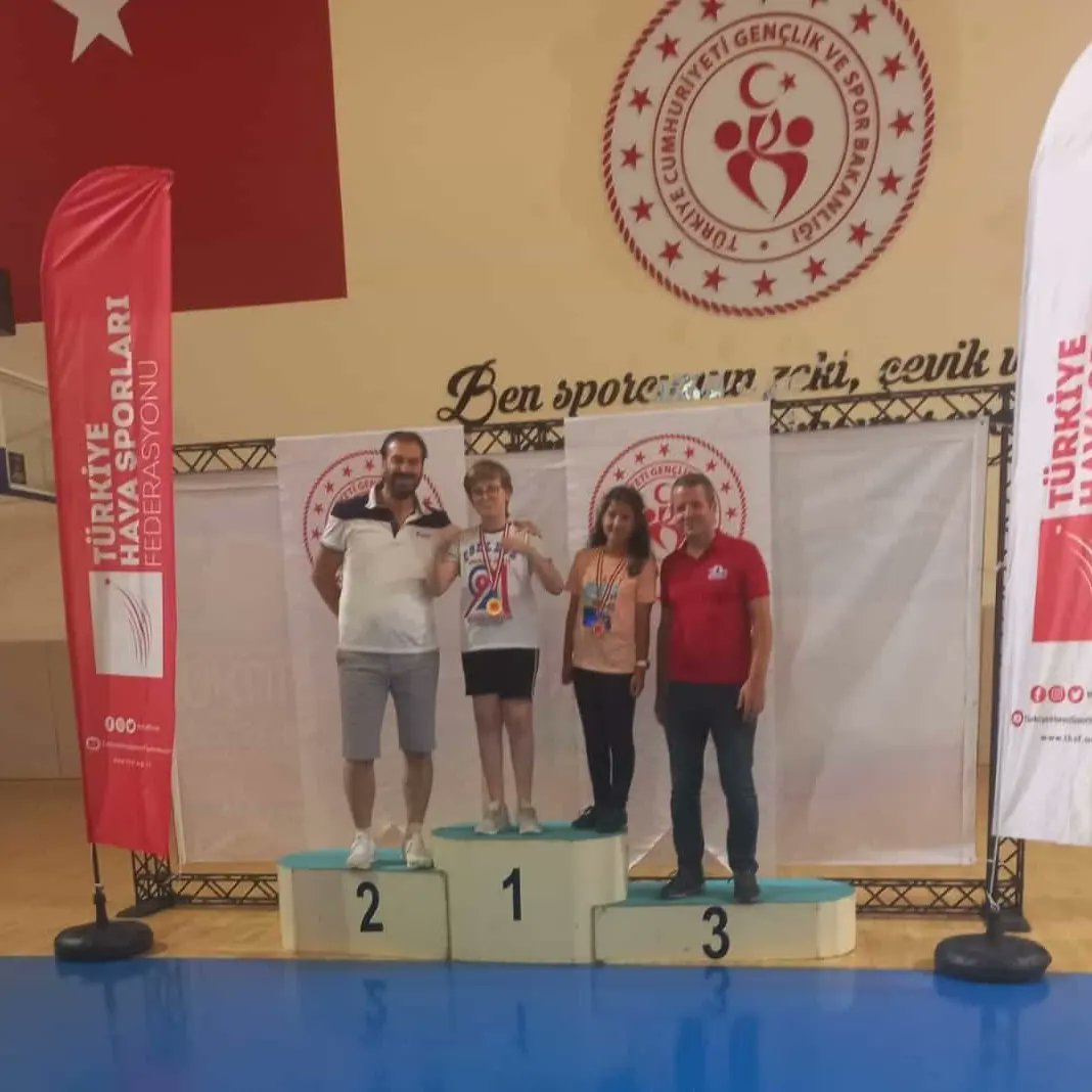 Gençlik ve Spor Bakanlığı tarafından  düzenlenen Türkiye model uçak finallerinde Turgutlu Bilsem öğrencileri Umut Emir EREN Yıldızlar Türkiye 1.si, Bengisu ÖZDEMİR Yıldızlar Türkiye 3.sü, Mustafa Tuğrul İÇEL Minikler Türkiye 1.si olmuştur.