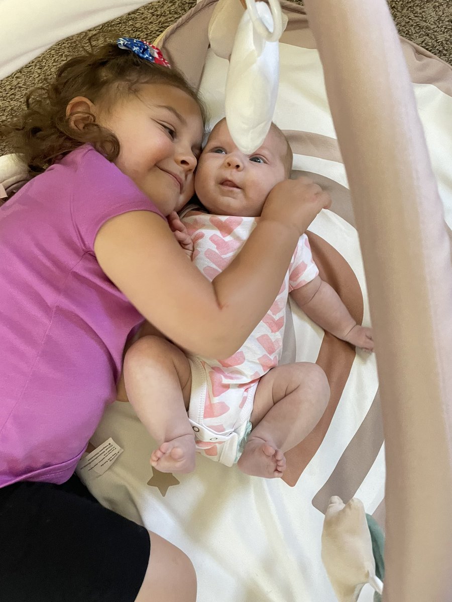 JadeSomes's tweet photo. I really always figured Avery would be a really good big sister, but she’s actually the best 🥰 https://t.co/JXZAmFCyhZ