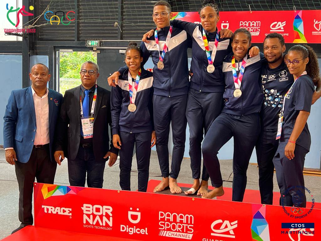 Une belle médaille d’argent pour notre équipe au judo
Félicitations 
#Caribbeangames2022 
#liguedenatationdemartinique
#liguedemartiniquedathletisme
#comiteregionalcyclistedemartinique 
#liguedejudomartinique 
#liguefootballmartinique
 #Canoc #CTM