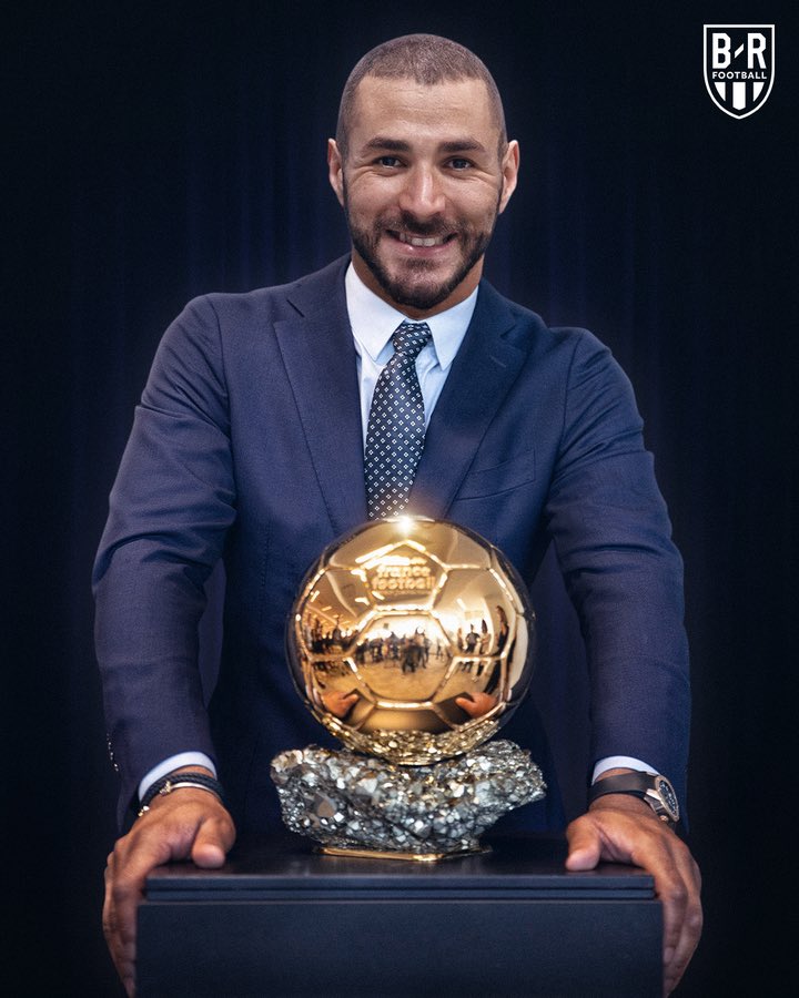 ¿QUE PREFIERES?

RT 🔁 Una noche de pasión con Magui Corceiro.

FAV ❤️ Que Benzema gane el balon de oro.
