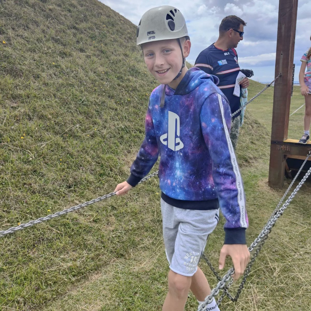 CarterSBethany's tweet photo. Penultimate sunday before Dave's away for another 6 months.
Spent it having fun and making memories at the @PeterAshleyAct family fun day ๐ #funday #family #countdowntodeployment https://t.co/3ZbfoGP0wj