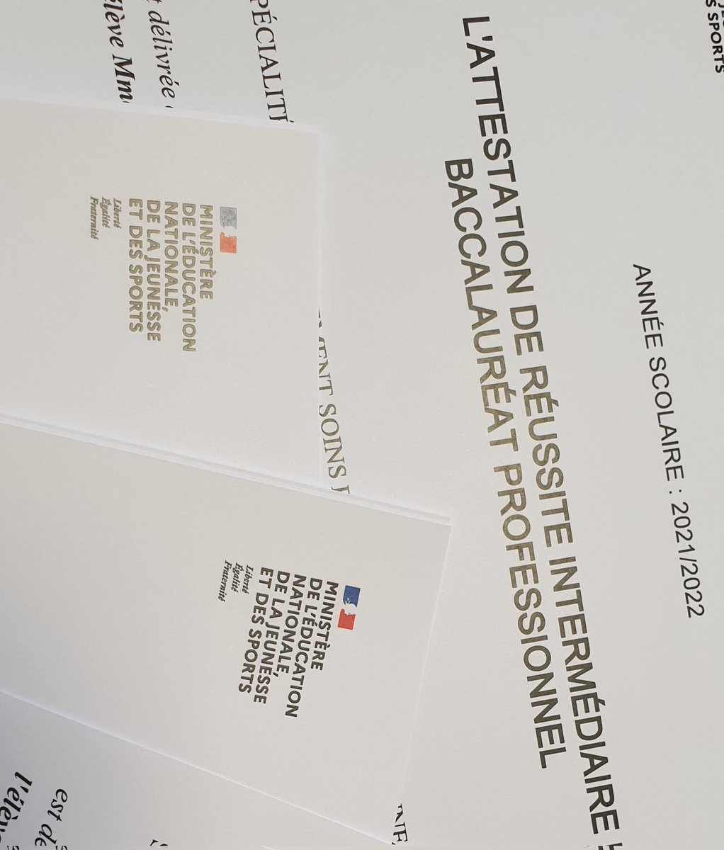 ESSJC43's tweet image. ARI
Les premiers résultats de cette année seront pour les lycéens de 1ère professionnelle. 
L'attestation de réussite intermédiaire (ARI) remplace désormais le BEP et vient sanctionner les 2 premières années de ce Baccalauréat. 
Bravo !