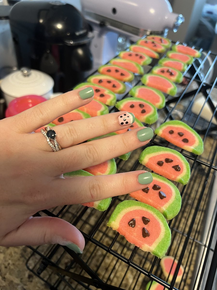 Grateful that I was able to spend the first day of vacation dusting off my baking skills and hosting the <a href="/LuriePedsRes/">NULuriePedsResidents</a> weekly Summer BBQ!