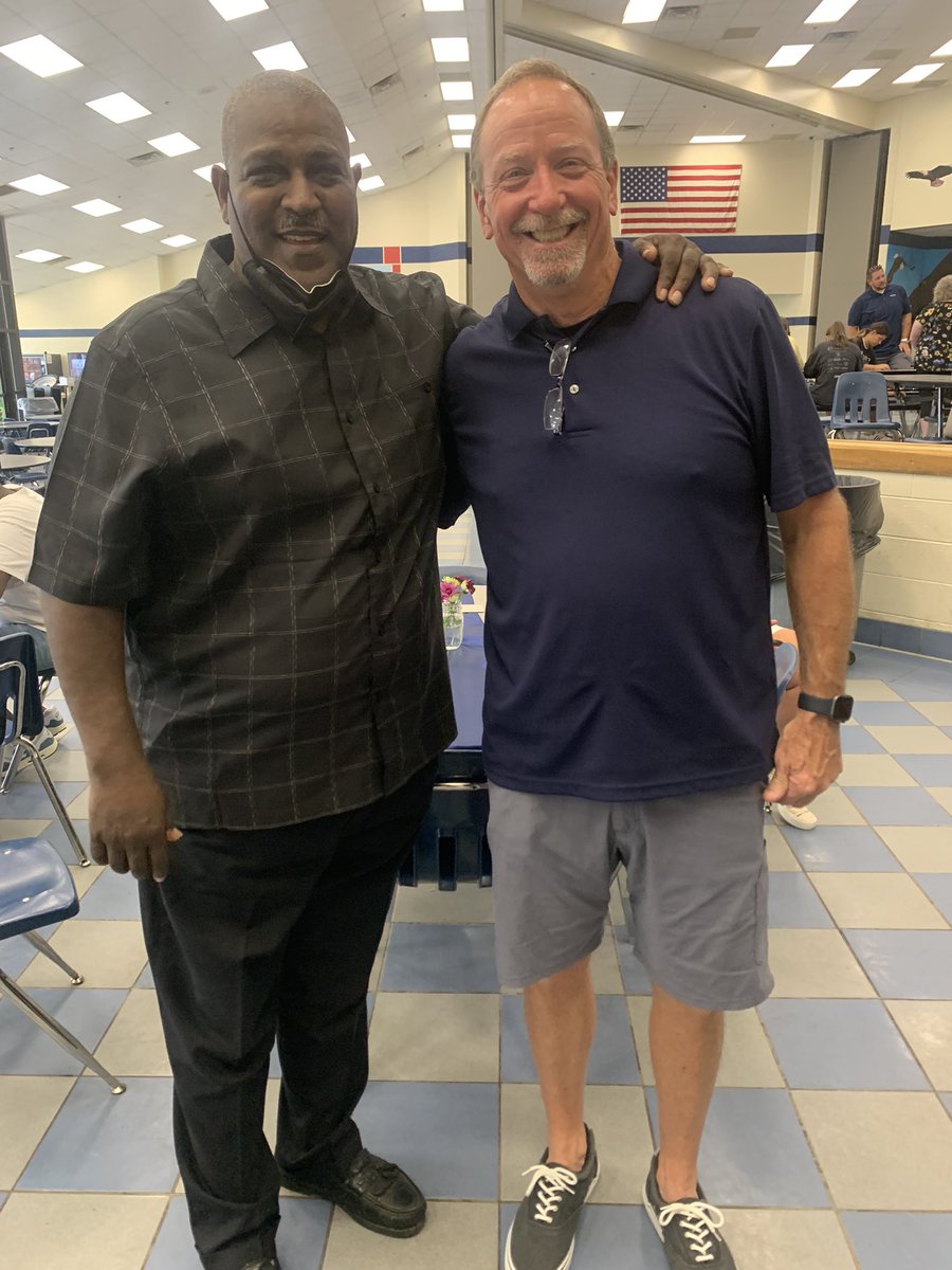 LHSEAGLESVA's tweet photo. These two guys are the very last two original members of the @LHSEAGLESVA staff and they both are retiring this year in the Class of 2022! Weβve been so fortunate to have these amazing people at LHS! @mvp068 #gregcarter https://t.co/Buezh0hcv0