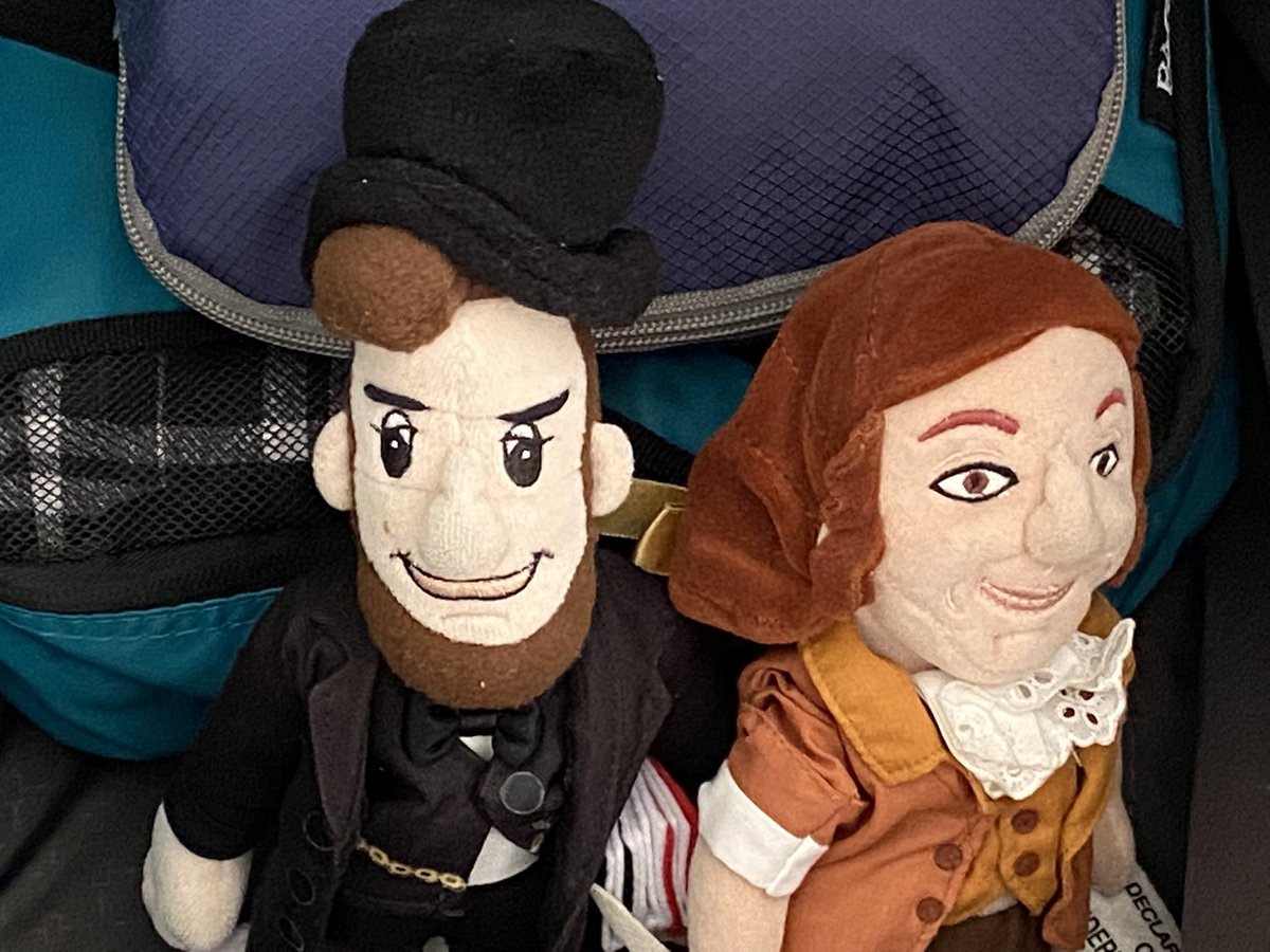 HistoryFrog's tweet photo. Welp, the essentials are packed. 😂💕@MapM8ker @MarkJWestpfahl @LArrowsmithCA 6 more days! #GLIseminar #GLIsymposium #GettysburgGLI @Gilder_Lehrman https://t.co/2slM3QpeZd