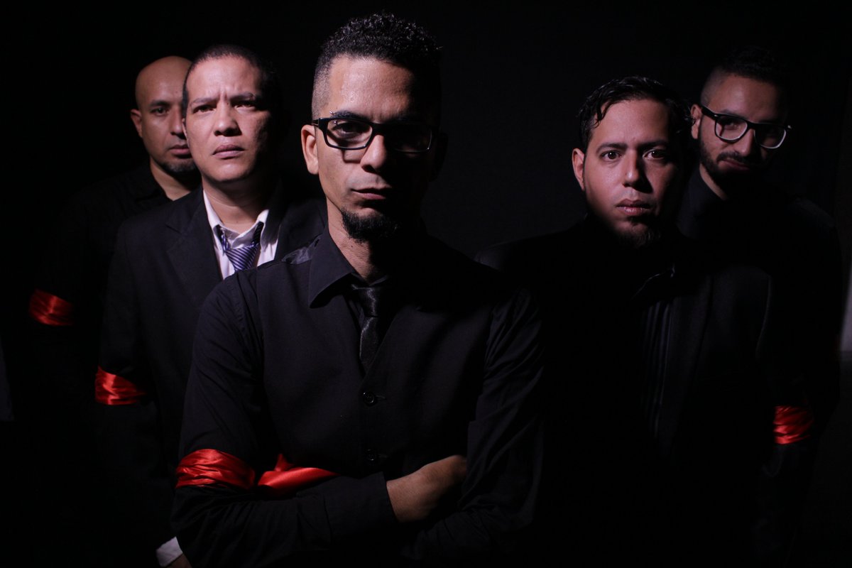Muy feliz porque a partir de hoy comienzo como mánager de esta brutal banda Carabobeña, honrada de su propuesta.
<a href="/CaribeOficial/">CARIBE</a> es una banda de rock alternativo que nació en el 2012.
Su productor es Jean de Oliveira, Vocalista de la famosa banda Candy 66.