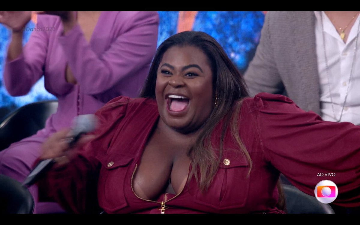 Universo_Strada's tweet image. Vitória Strada e Marcella Rica se beijando ao vivo em horário nobre, vai entrar pra históriaaaaaa, vivaaaaaaa!!!!!!!!!!

VITORIA STRADA CAMPEA