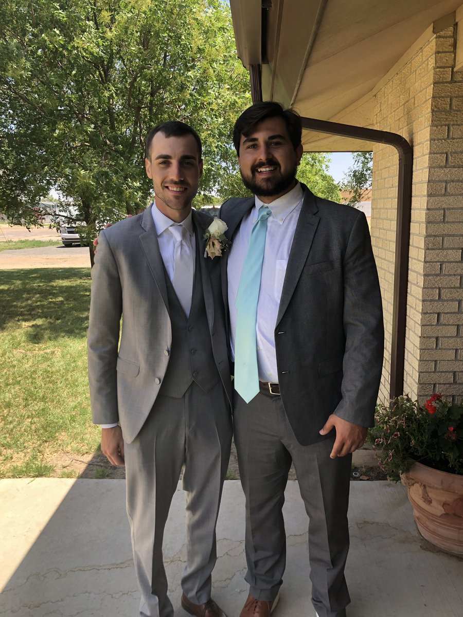 Sam_RayburnIV's tweet image. What a time celebrating my boy tie the knot @BlakeCrandall and seeing the Rebs get hot in Omaha!!! Hard to believe a week has gone by! #HYDR #cws2022 @ryanward_34 @AkinTucker @BradyJohnson07 @kylerjohnson33 @CoachSalomonsky @CoachSpeer15 @KimRayburn7