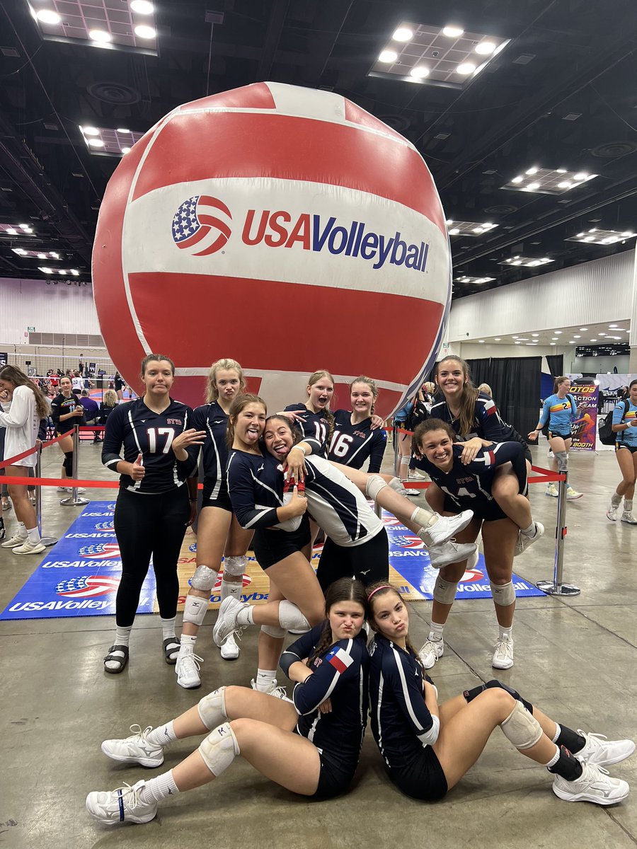 day 3 ✅✅ Had some great competition today! Going to GOLD tomorrow!! Court 9 @ 9 AM!! <a href="/CoachMikeDZ/">Michael DeLeon</a> <a href="/PrepDigTX/">Prep Dig Texas</a> <a href="/PrepDigEvents/">Prep Dig Events</a> <a href="/usavolleyball/">USA Volleyball</a>
