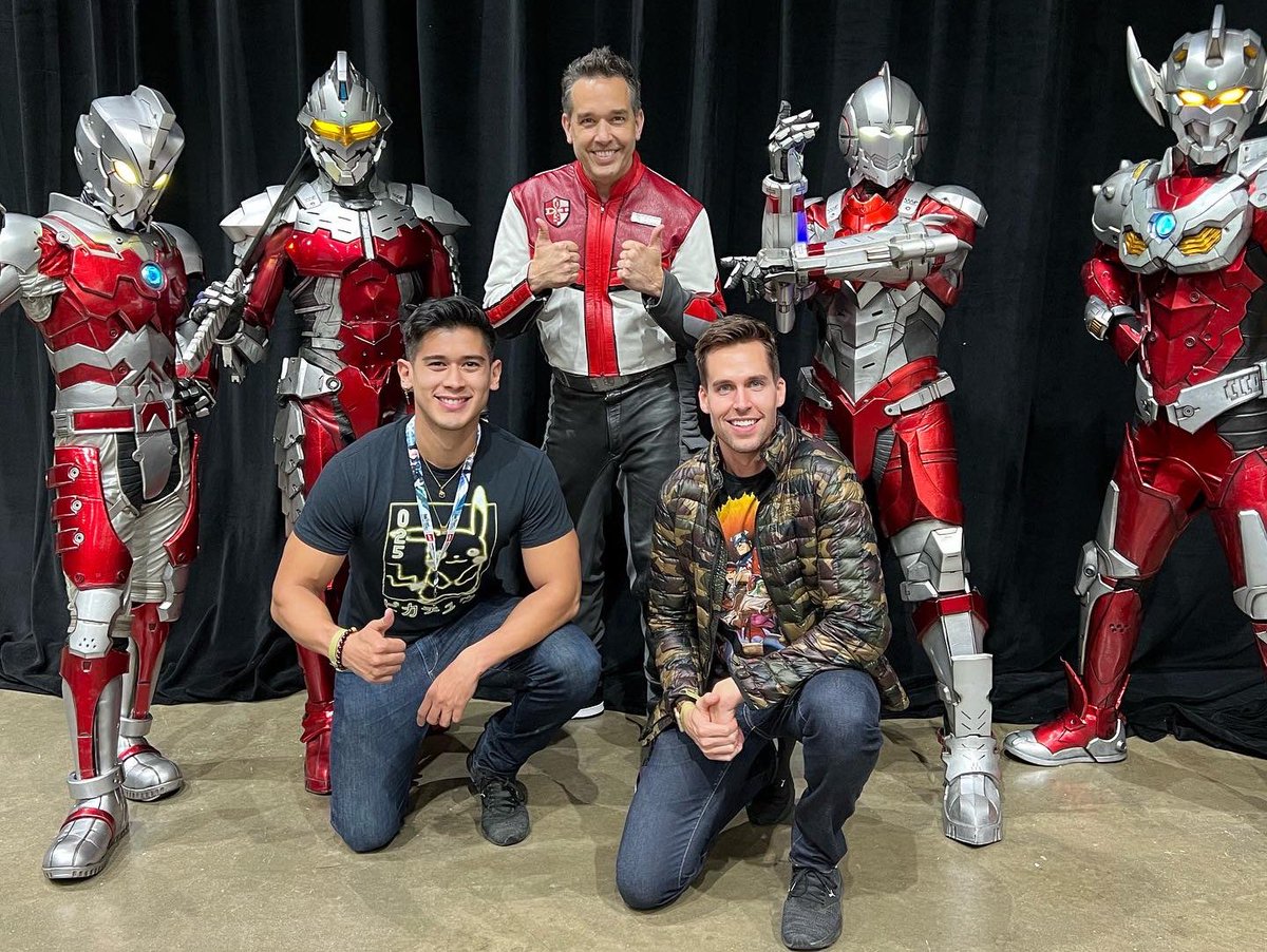 DarionL1's tweet photo. Wildly random life experience #873: Hitting @AnimeExpo, seeing the #Ultraman show your friend is producing, going backstage to meet all the Ultraman(s) flown in from Japan!! Thank you Kate for the amazing VIP experience!! ❤️ #NerdLevelUp #animeexpo https://t.co/g7gymMbEGw