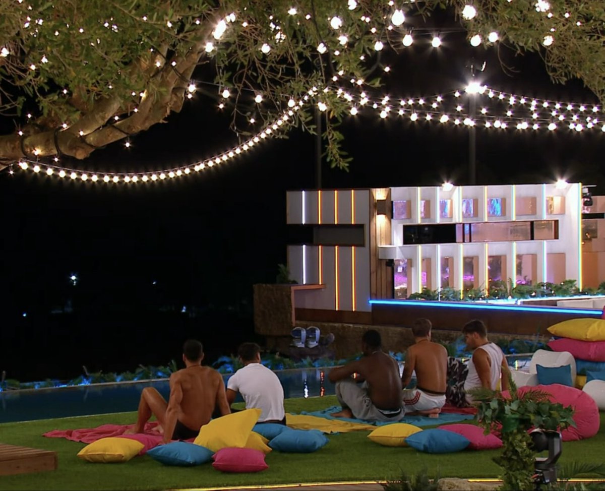 Love Island Art History on Twitter "The boys sat by the pool after