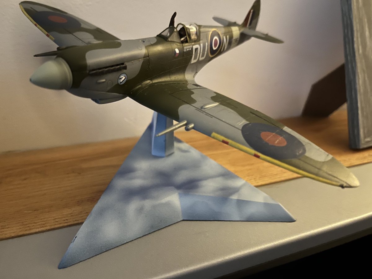 Still not finished due spending most of the day trying to fix the Eduard decals. Bit of a nightmare and almost went in bin. Few bits and another stand it’s done hopefully