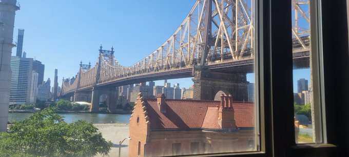 Now THIS is a room view ! https://t.co/A1CAn8Vkpt