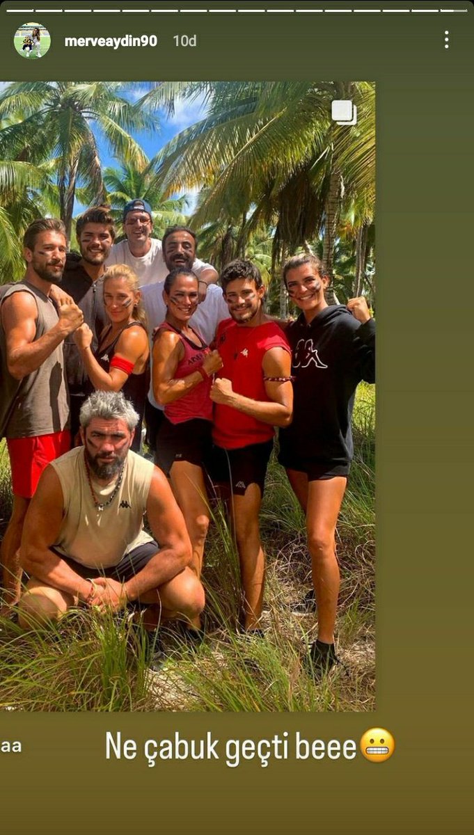 Lannn Batu bir foto attı ortalık karıştı 
Ayni fotoyu Parviz de paylaştı Merve ve Baris'i etiketlemedi
Merve paylaştı Atakan'i kırptı ahaaa kavga :)