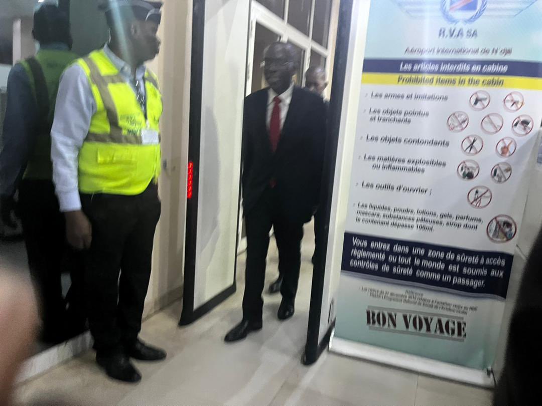 petertiani007's tweet photo. Convoqué par la Justice,L ancien Premier Ministre MATATA PONYO est de retour à Kinshasa ce Dimanche. https://t.co/4KzIPKdfRZ