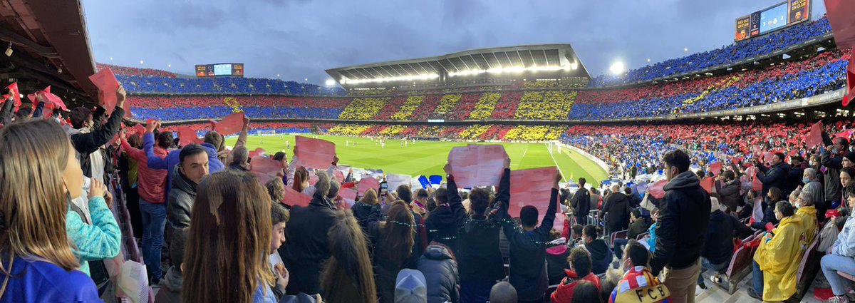 FCBarceIona_net's tweet photo. Vinga ho piulem en CAT. Ens segueixes per fer arribar aquest compte lo més lluny possible? Visca el Barça i Visca Catalunya 🟡🔵🔴 https://t.co/gxm4Ypswz8