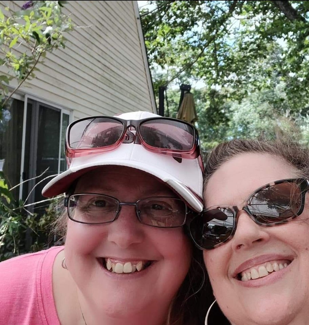sandman0667's tweet photo. Great weekend to gather with family and friends. Today is my comfy day and to start a book borrowed from my daughter, aka the book nerd. #VBHasJoy #VBSummerBingo https://t.co/VxyiMxwSpK