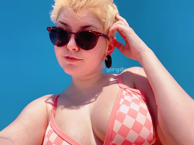 enjoying this gorgeous sunday! 💕✨☀️ https://t.co/CLuHejJvrW