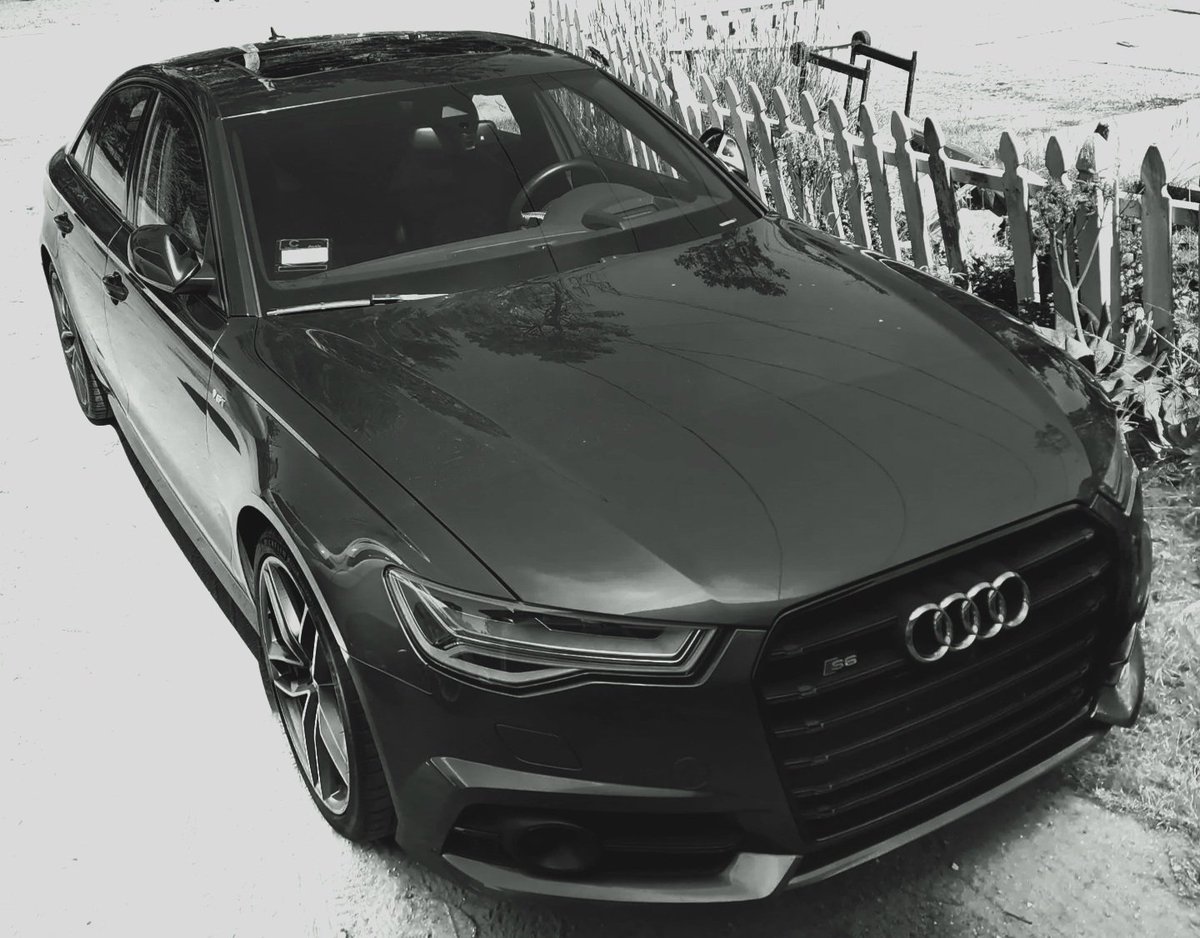 GregGoldman56's tweet photo. My baby, a 2016 #Audi #S6.
#mods:
✅️#Michelin PS4S tires
✅️#034Motorsports X pipe with resonator delete
✅️#AWETuning carbon fiber S flo Gen 2 cold air intake
✅️#HandR sway bars, front and rear
✅️#Eurocode Alu Kreuz Drivetrain Stabilizer https://t.co/4tILQKcvmT