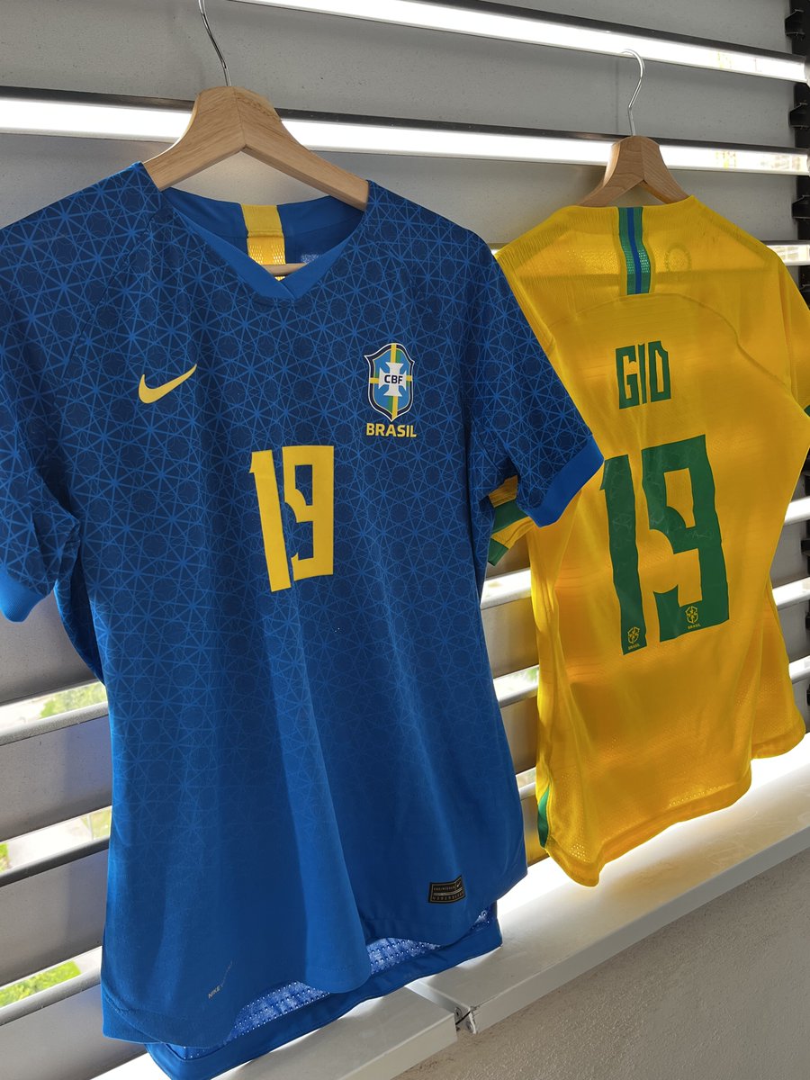 Gio Garbelini (@giogarbelini) on Twitter photo Sorteio Copa América
Vou sortear duas camisas da Seleção Brasileira.
Para participar é muito fácil!
📌seguir
@gio9queiroz
<a href="/SelecaoFeminina/">Seleção Feminina de Futebol</a>
🔗dar❤️e RT nesse post
✅marcar 2 amig@s indicando sua cor preferida de camisa🔵🟡
Resultado no dia 11/07.
Boa sorte a tod@s! Sorteio Copa América
Vou sortear duas camisas da Seleção Brasileira.
Para participar é muito fácil!
📌seguir
@gio9queiroz
<a href="/SelecaoFeminina/">Seleção Feminina de Futebol</a>
🔗dar❤️e RT nesse post
✅marcar 2 amig@s indicando sua cor preferida de camisa🔵🟡
Resultado no dia 11/07.
Boa sorte a tod@s!