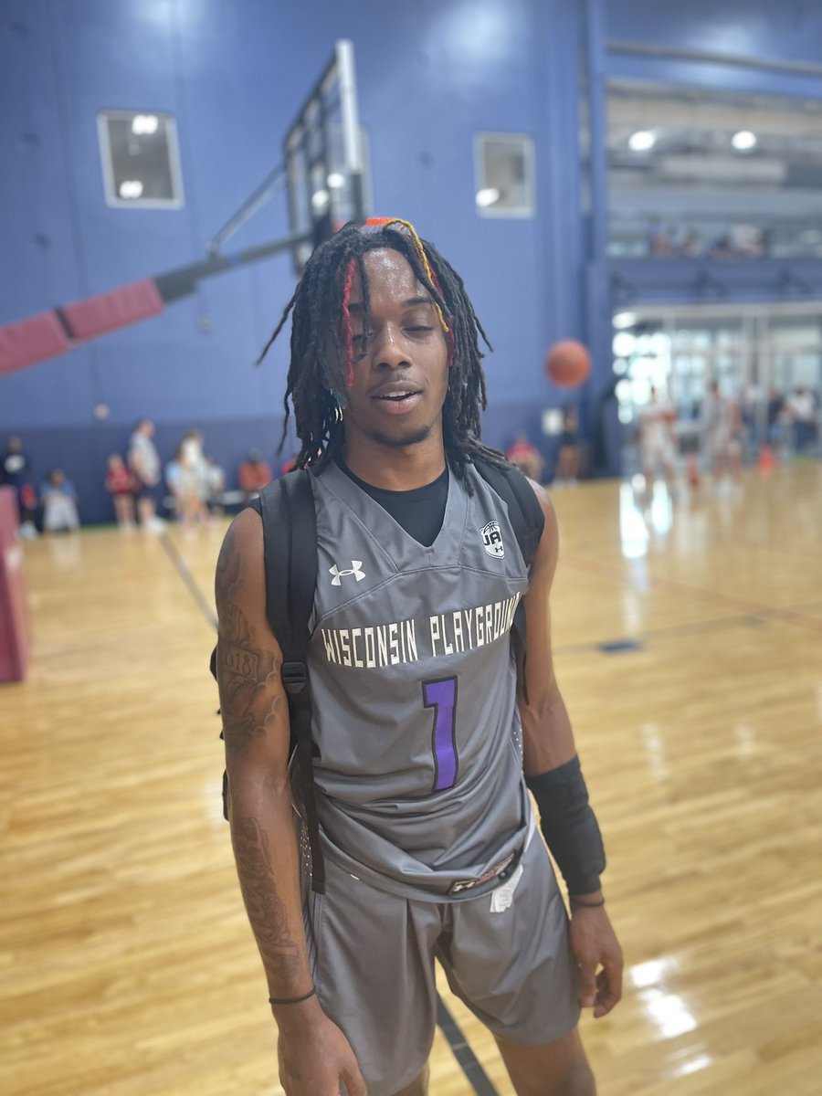 WisPlayground23's tweet photo. 3-0 in @PrepHoops Chicago Summer Challenge after beating Illinois Drive Elite 69-49 @TreshawnJones9 21 Pts, 5 Rebs @taso_giannaras 16 Pts, 7 Rebs @nebojsastojsav2 8 Pts, 5 Rebs @1kzee_  11 Pts … @PrepHoops_WI @Evan_Flood @PGC_Playground https://t.co/o4EbvCGMie