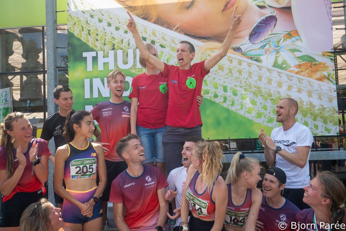 Wat een ochtend in Bredevoort! 🙌Tijdens de TommyBeusRun brachten honderden hardlopers een ode aan Tom van Beusekom, die ongeneeslijk ziek is. ❤️ Prachtige opkomst en fantastische organisatie, bestaande uit Tom, zijn vriendin en andere vrijwilligers! 💪🏼 

📸 Bjorn Parée