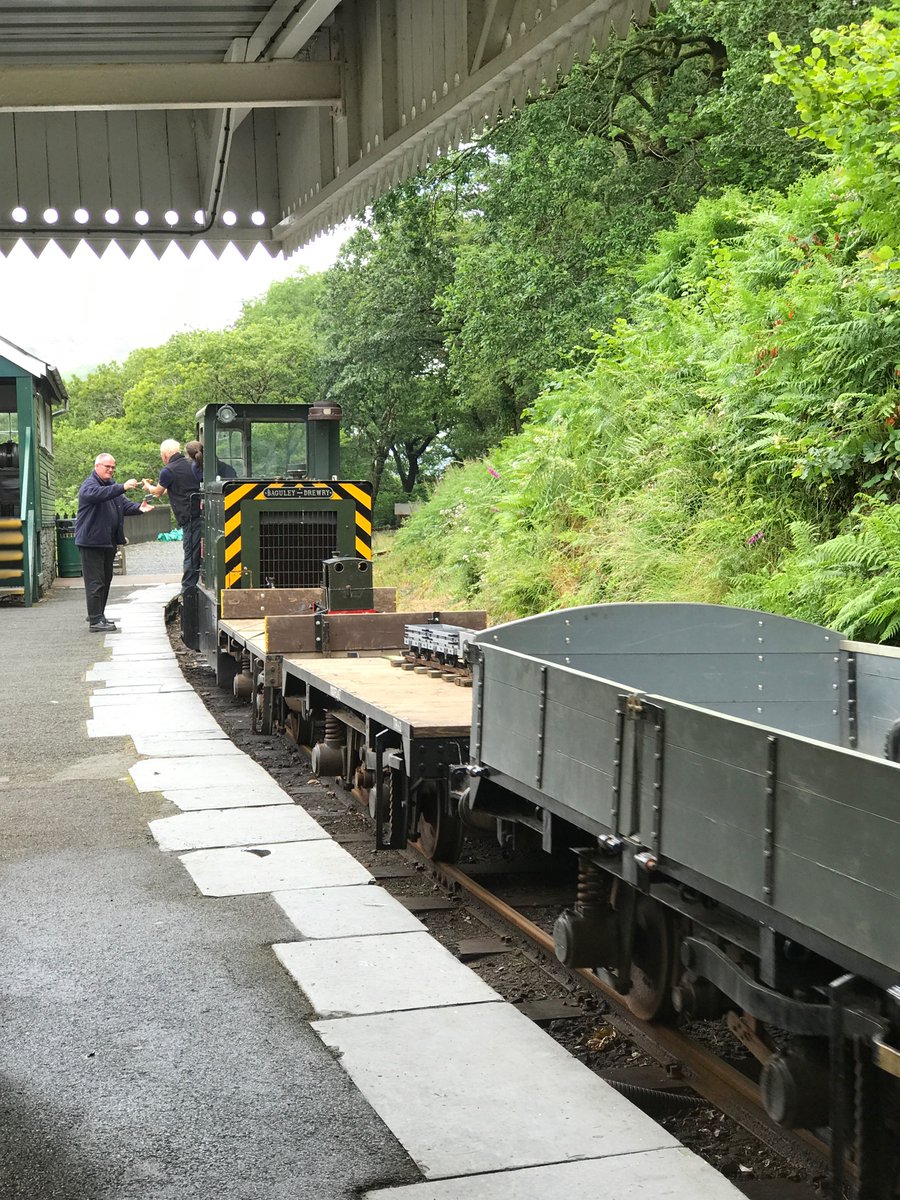 LittestThe's tweet photo. @TramEngineAlt @TalyllynRailway @RyanTShawRTS @Expl_Cookie I think I saw you taking pictures of 5 inch scale dolgoch! Lovely shots! What was your favorite part? https://t.co/gmQPNCoDG8